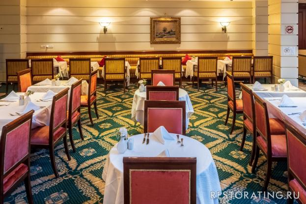 Интерьер ресторана Beau Rivage