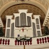 Орган при свечах: кружева барокко и французская готика.