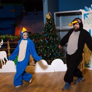 Новогодняя детская программа «Щелклювчик и Королевство свинок» в Angry Birds Activity Park 2020 фотографии