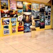 Выставка современного искусства в ТРК «Лето» фотографии