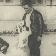 Выставка «В нашей квартире собаки и кот: питомцы С.М. Кирова» фотографии