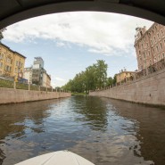 Прогулка на катере без капитана в Санкт-Петербурге фотографии