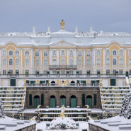 Бесплатное посещение «Петергофа» в Международный женский день 2026 фотографии
