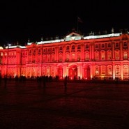 Световое шоу на Дворцовой площади к 100-летию Октябрьской революции фотографии