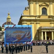 Фестиваль цветов и духовых оркестров в Петропавловской крепости 2026 фотографии