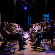 Спектакль -игра без актеров «Questioning / Кто ты?» фотографии