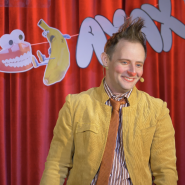 Стендап для детей: семейное комедийное шоу выходного дня фотографии