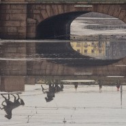 Выставка «Жизнь под мостами» фотографии