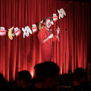 Стендап для детей: семейное комедийное шоу выходного дня фотографии