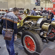  «Олдтаймер-Галерея» – выставка старинных автомобилей и мотоциклов 2025 фотографии