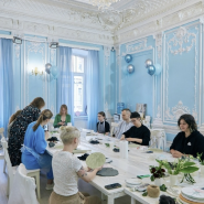 Акция «Горячая апрельская "Черная пятница" в творческих студиях Артиста» фотографии