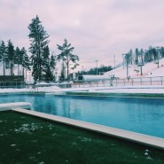 Открытый бассейн в «Охта-Парке» фотографии