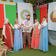 Спектакль «Волшебная птица Дружба» в «Сказкином Доме» фотографии