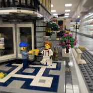 Экскурсия по городу из Лего фотографии