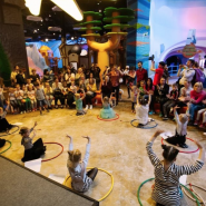 Активные каникулы для детей в Angry Birds Activity Park фотографии