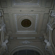 Экскурсия-прогулка «Секретные места Васильевского Острова: дворы, парадные и легенды» фотографии