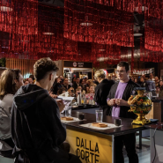 Фестиваль чая и кофе и подарков в Севкабель Порту 2025 фотографии