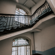 Экскурсия-прогулка «Секретные места Васильевского Острова: дворы, парадные и легенды» фотографии