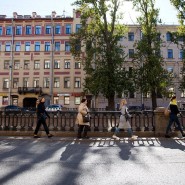 Спектакль-прогулка «Весна. Город Достоевского. 730 шагов с Родионом Раскольниковым» фотографии