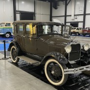 «Олдтаймер-Галерея» – выставка старинных автомобилей и технического антиквариата фотографии