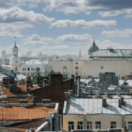 Экскурсия «Всем и каждому: Питер с высоты, дворы, парадные и квартира Довлатова» фотографии