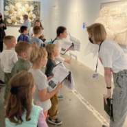 Детские экскурсии на выставке "Энди Уорхол и русское искусство" в Севкабель Порту фотографии