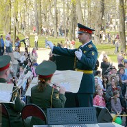 Праздничная программа, посвященная Дню Победы в Михайловском саду 2022 фотографии