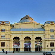 Театр «Мюзик-Холл» фотографии