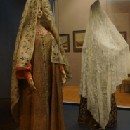 Выставка «Платки и шали в России XVIII–XXI веков» фотографии