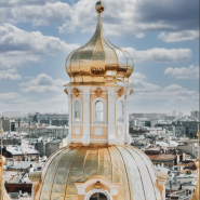 Экскурсия «Всем и каждому: Питер с высоты, дворы, парадные и квартира Довлатова» фотографии