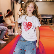 Весенний детский показ мод в ТРК Лето фотографии