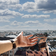 Экскурсия «Всем и каждому: Питер с высоты, дворы, парадные и квартира Довлатова» фотографии