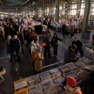 Ярмарка «Маркет на Неве» в Секабель Порт 2026 фотографии