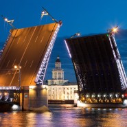 Ночная экскурсия нa тeплoxoдe пo Caнкт-Пeтepбуpгу — «Разводные мосты Петербурга» фотографии