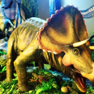 Выставка движущихся гигантов «Планета Динозавров» фотографии