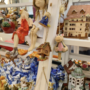 Арт-Маркет в ОХТА МОЛЛ апрель фотографии