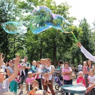 Фестиваль мыльных пузырей в парке Сказок 2019 фотографии