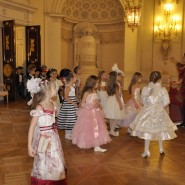 Новогодний праздник для детей «Новогодние истории в Павловском Дворце» фотографии
