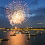 Салют на День победы с борта теплохода 2023 фотографии