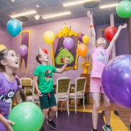 Праздничные весенние выходные Angry Birds Activity Park март 2022 фотографии