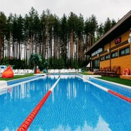 Открытый бассейн в «Охта-Парке» фотографии