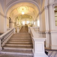Дворцовая ярмарка «Сокровища Петербурга» март 2025 фотографии