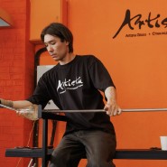 «Шоу стеклодува в Стеклодувной студии Artista Glass» в Севкабель Порту фотографии