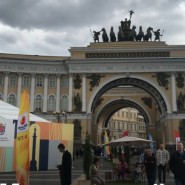 Книжный салон 2021 на Дворцовой площади фотографии