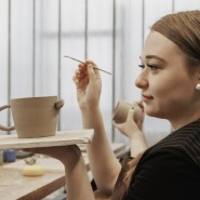 Мастер-классы по керамике и лепке для взрослых и детей в студии Ceramista у моря в «Севкабель Порту» фотографии