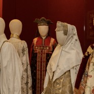 Выставка «Другое золото. Золотошвейное искусство народов Евразии» фотографии