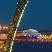 Ночная экскурсия нa тeплoxoдe пo Caнкт-Пeтepбуpгу — «Разводные мосты Петербурга» фотографии