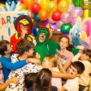 Первоклассный день в в Angry Birds Activity Park фотографии