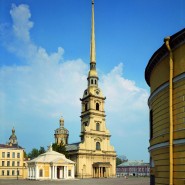 Праздничное богослужение в Петропавловском соборе 2021 фотографии