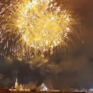 Праздничный салют в Санкт-Петербурге 23 февраля 2024 фотографии